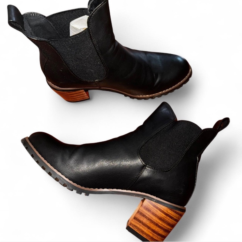Black Leather Ankle Boots with Wooden Heel